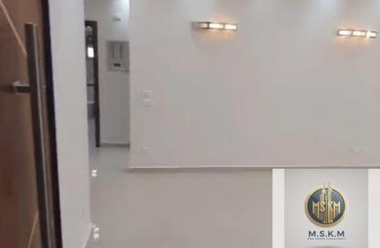 Apartment - 4 Bedrooms - 3 Bathrooms for sale in El Narges Buildings - Al Narges - New Cairo City - Cairo