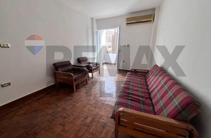 Apartment - 2 Bedrooms - 1 Bathroom for sale in Ismail Mohamed St. - Zamalek - Cairo