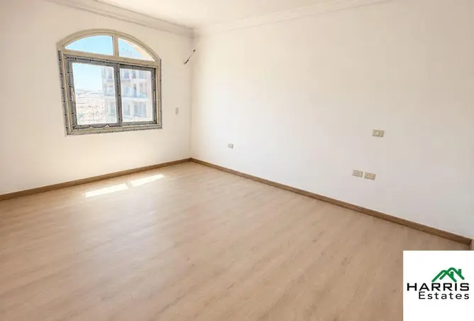 93525945 - Property Image 3