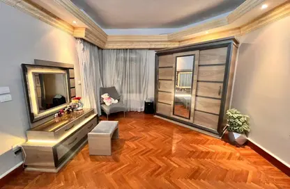 Villa - 5 Bedrooms - 6 Bathrooms for rent in 2nd District East - Shorouk City - Cairo