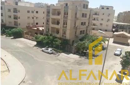 Apartment - 2 Bedrooms - 1 Bathroom for sale in Mohamed Naguib Axis - Abou El Houl - New Cairo City - Cairo
