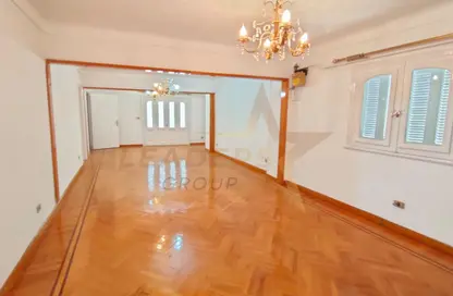 Apartment - 3 Bedrooms - 1 Bathroom for rent in Tharwat - Hay Sharq - Alexandria