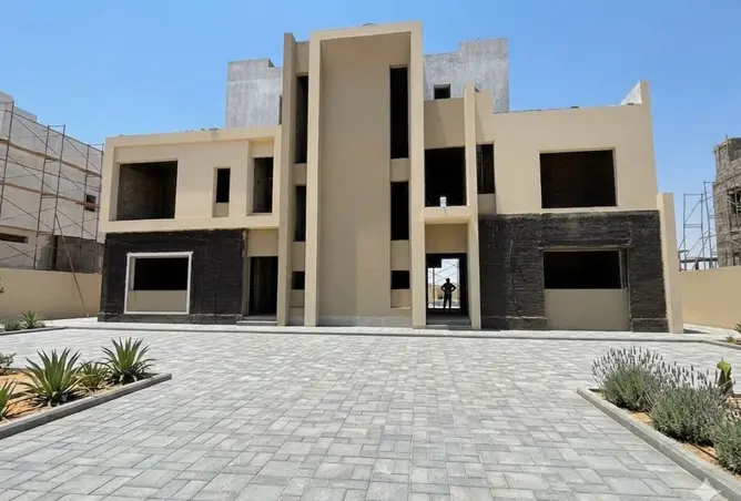 98277596 - Property Image 3