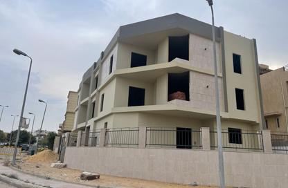 Whole Building - 6 Bedrooms - 5 Bathrooms for sale in Ganoob El Acadimia - New Cairo City - Cairo Whole Building - 6 Bedrooms - 5 Bathrooms for sale in Ganoob El Acadimia - New Cairo City - Cairo
