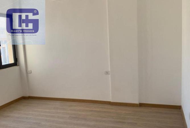 8601096 - Property Image 2