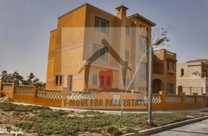 فيلا - 5 غرف نوم - 5 حمامات للبيع في جولف فيوز - طريق مصر اسكندرية الصحراوي - مدينة 6 أكتوبر - الجيزة