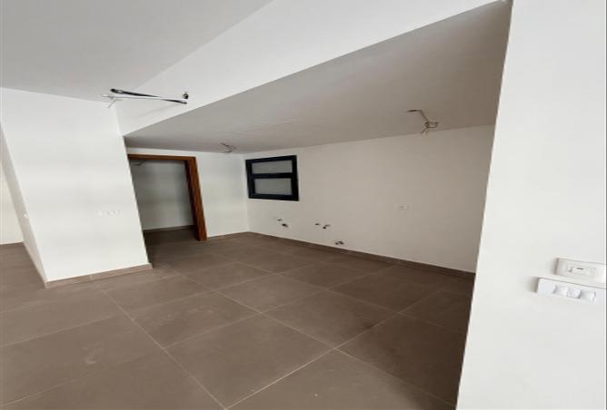 70105961 - صورة العقار 3