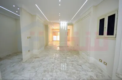 مساحات مكتبية - 3 غرف نوم - 2 حمامات للبيع في شارع فؤاد - محطة الرمل - حي وسط - الاسكندرية