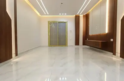 شقة - 3 غرف نوم - 2 حمامات للبيع في البوابة الرابعة - مينا - حدائق الاهرام - الجيزة