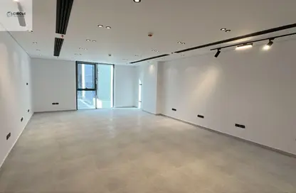 Office Space - Studio - 1 Bathroom for rent in Hyde Park Business District Mall - South Teseen St. - The 5th Settlement - New Cairo City - Cairo