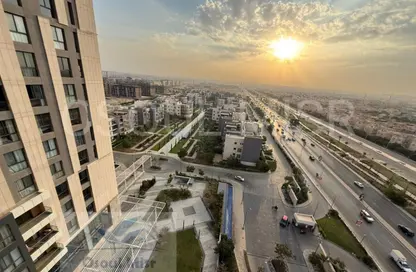 شقة - 5 غرف نوم - 4 حمامات للايجار في ايون - كمبوندات 6 أكتوبر - مدينة 6 أكتوبر - الجيزة