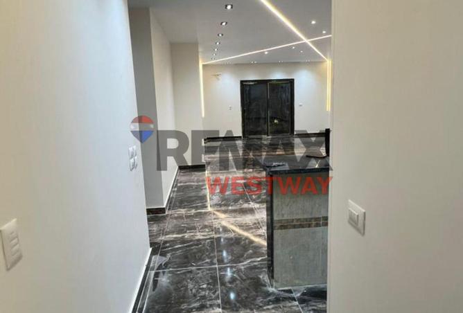 70366032 - صورة العقار 3