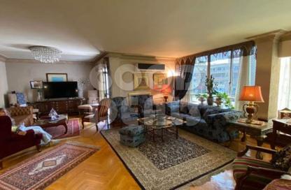 Apartment - 5 Bedrooms - 4 Bathrooms for sale in Al Montaza St. - El Hegaz Square - El Nozha - Cairo