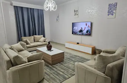 Apartment - 2 Bedrooms - 2 Bathrooms for rent in Mostashareen - North Investors Area - New Cairo City - Cairo