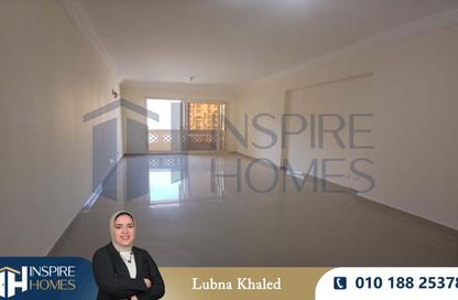 Apartment - 3 Bedrooms - 2 Bathrooms for rent in Mohamed Fawzy Moaz St. - Smouha - Hay Sharq - Alexandria
