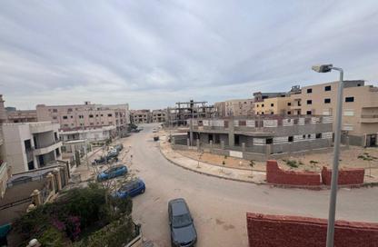 Apartment - 3 Bedrooms - 3 Bathrooms for sale in 2nd Neighborhood - 3rd District East - Shorouk City - Cairo