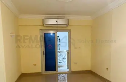 شقة - 3 غرف نوم - 2 حمامات للبيع في سموحة - حي شرق - الاسكندرية