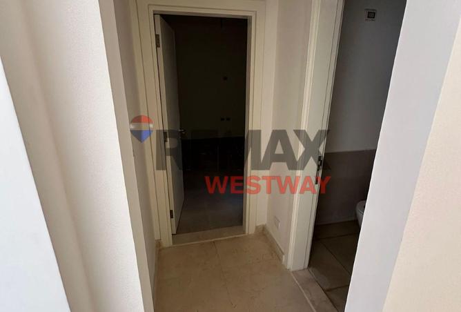 106852345 - Property Image 2