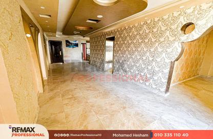 Apartment - 3 Bedrooms - 2 Bathrooms for sale in Khalil Mutran St. - Saba Basha - Hay Sharq - Alexandria