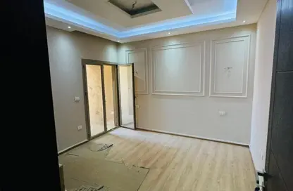 فيلا - 5 غرف نوم - 4 حمامات للبيع في ايفى ريسيدنس - كمبوندات الشروق - مدينة الشروق - القاهرة