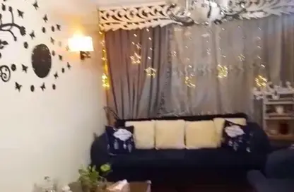 Apartment - 3 Bedrooms - 1 Bathroom for sale in Abdelhakim Al Refaey St. - 8th Zone - Nasr City - Cairo
