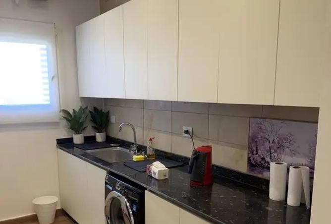 98833790 - Property Image 3