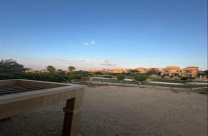 Villa - 5 Bedrooms - 5 Bathrooms for sale in Royal Meadows - Sheikh Zayed Compounds - Sheikh Zayed City - Giza