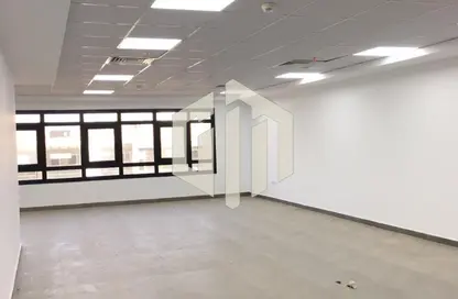 مساحات مكتبية - غرفة نوم - 1 حمام للايجار في شارع التسعين الجنوبي - التجمع الخامس - مدينة القاهرة الجديدة - القاهرة