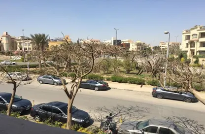 شقة - 3 غرف نوم - 2 حمامات للايجار في شارع الشويفات - الحي الاول - التجمع الخامس - مدينة القاهرة الجديدة - القاهرة