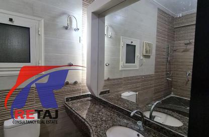 Apartment - 3 Bedrooms - 2 Bathrooms for rent in Doctor Yassin Abdel Ghaffar St. - Area C - Ganoob El Acadimia - New Cairo City - Cairo Apartment - 3 Bedrooms - 2 Bathrooms for rent in Doctor Yassin Abdel Ghaffar St. - Area C - Ganoob El Acadimia - New Cairo City - Cairo
