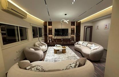 Apartment - 2 Bedrooms - 2 Bathrooms for rent in El Gezirah St. - Zamalek - Cairo