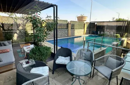 فيلا - 5 غرف نوم - 8 حمامات للايجار في كمبوند اب فيل - طريق مصر اسكندرية الصحراوي - مدينة 6 أكتوبر - الجيزة