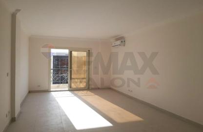 شقة - 3 غرف نوم - 3 حمامات للايجار في صوارى - كمبوندات الاسكندرية - الاسكندرية
