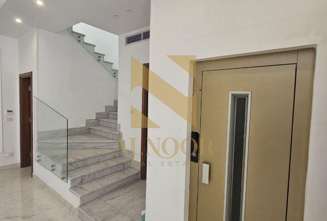 67221262 - Property Image 2