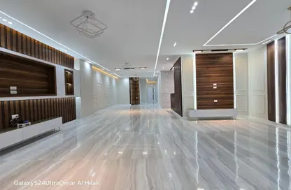 فيلا - 4 غرف نوم - 3 حمامات للبيع في البوابة الاولي - خوفو - حدائق الاهرام - الجيزة