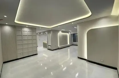 Apartment - 3 Bedrooms - 3 Bathrooms for sale in Garden Residence - Hyde Park - New Cairo City - Cairo