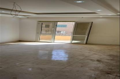 شقة - 3 غرف نوم - 2 حمامات للبيع في الحي الثاني - مدينة 6 أكتوبر - الجيزة
