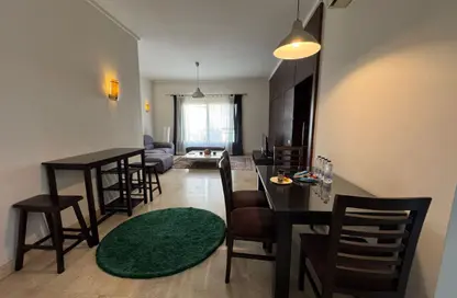 شقة - 1 حمام للايجار في ذا فيلدج - المستثمرين الجنوبية - مدينة القاهرة الجديدة - القاهرة