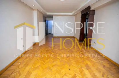 Apartment - 3 Bedrooms - 1 Bathroom for sale in Tiba St. - Cleopatra - Hay Sharq - Alexandria