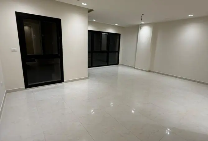 100643737 - Property Image 3