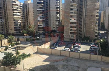شقة - 4 غرف نوم - 3 حمامات للايجار في شارع المعسكر الرومانى - رشدي - حي شرق - الاسكندرية