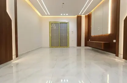 شقة - 3 غرف نوم - 2 حمامات للبيع في البوابة الرابعة - مينا - حدائق الاهرام - الجيزة