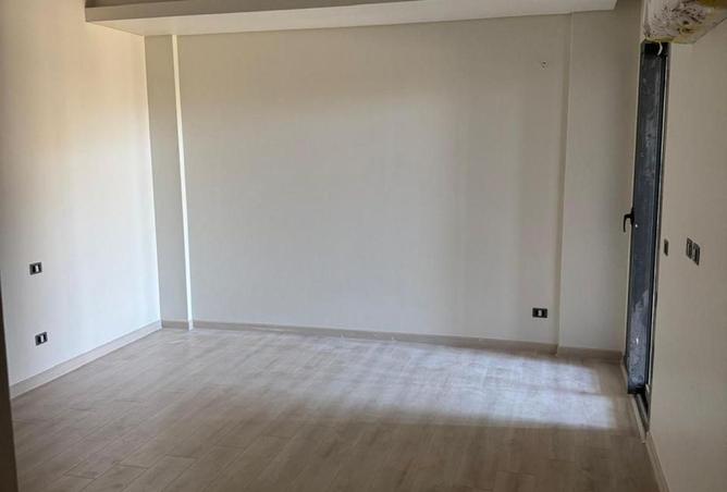 66170210 - Property Image 3