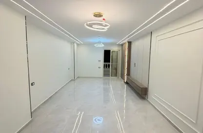 Apartment - 3 Bedrooms - 2 Bathrooms for sale in Hadayek El Ahram - Giza