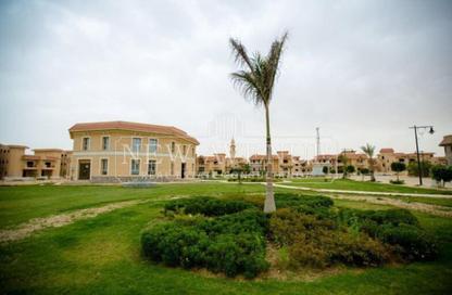 Villa - 5 Bedrooms - 6 Bathrooms for sale in Green land - 3rd District West - Shorouk City - Cairo