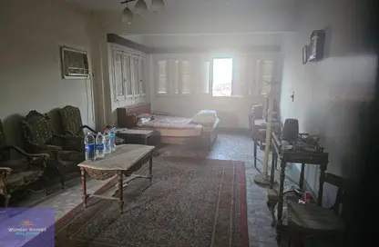 شقة - 4 غرف نوم - 2 حمامات للبيع في شارع 6 - المعادي - حي المعادي - القاهرة