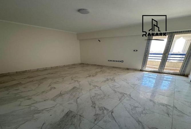 8589516 - Property Image 2