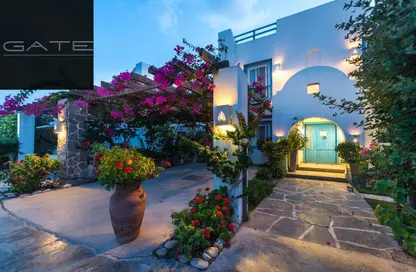 Townhouse - 3 Bedrooms - 3 Bathrooms for sale in Mountain View - Ras Al Hekma - North Coast
