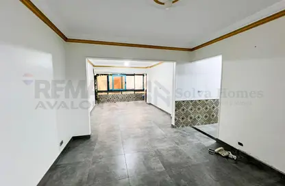 شقة - 2 غرف نوم - 1 حمام للايجار في سموحة - حي شرق - الاسكندرية