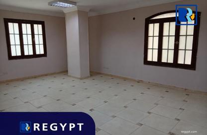 Office Space - Studio - 2 Bathrooms for rent in Al Laselky St. - El Laselky - New Maadi - Hay El Maadi - Cairo